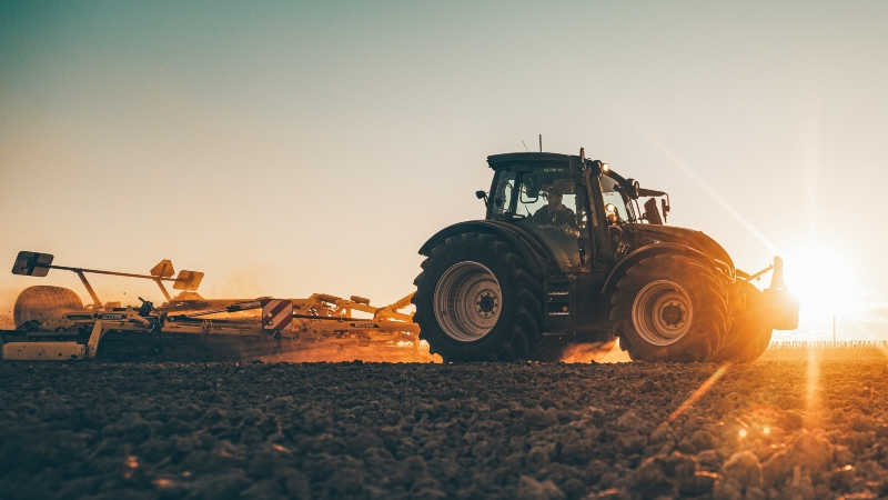 Ciągniki rolnicze 4x4 do pracy przez cały dzień