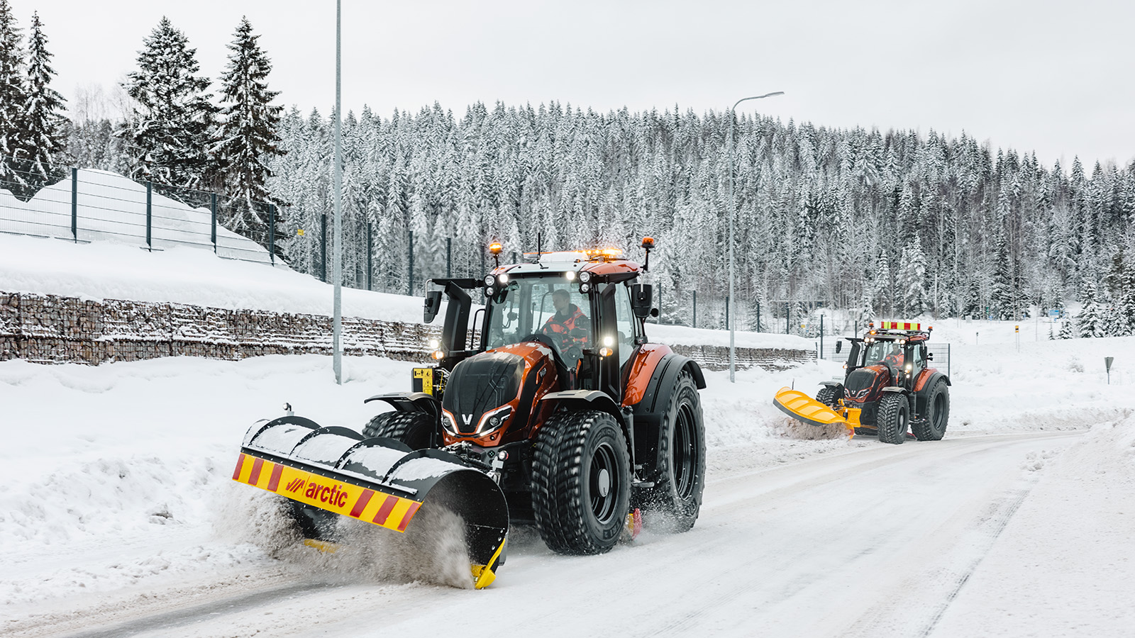 Ciągniki na zamówienie - Valtra