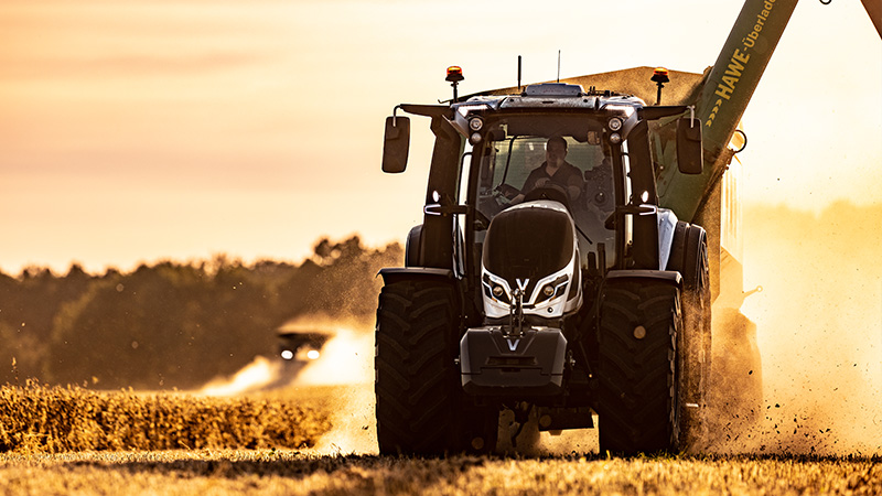 valtra-q-series-easy-harvest-tractor_800x450.jpg